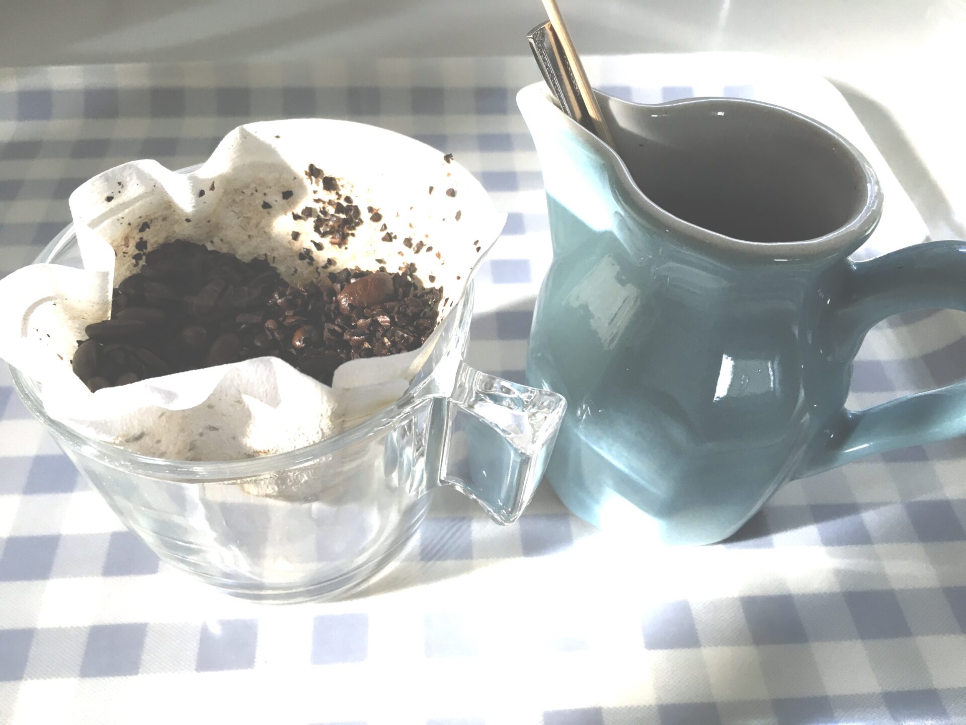 コーヒーかすでゴミ箱消臭。◯キブリ対策にも。