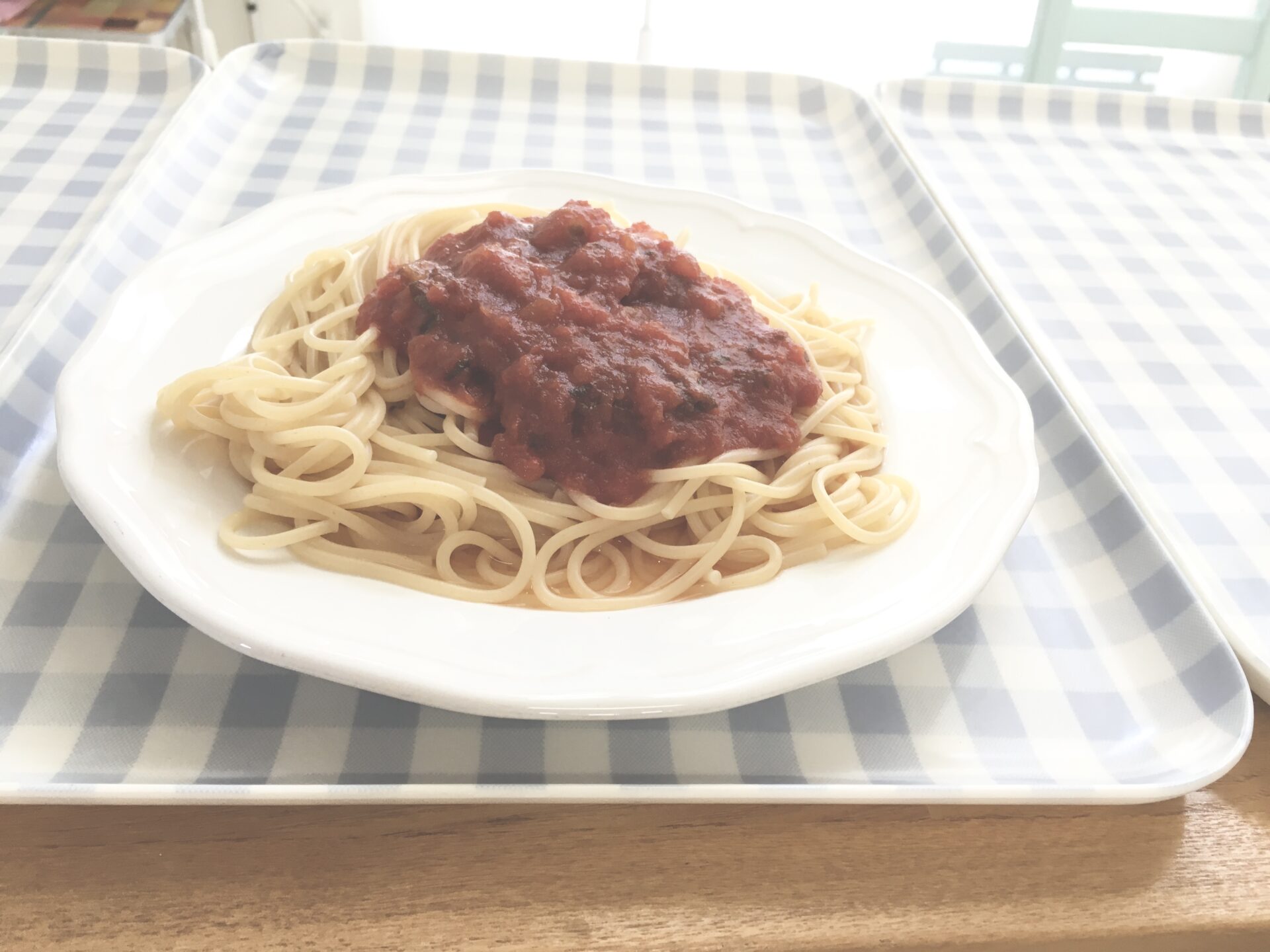 包丁&まな板不使用！のトマトソースの作り方。